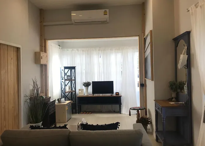P.O.E Posh Homestay